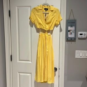 Alexia Admor yellow cut out midi dress